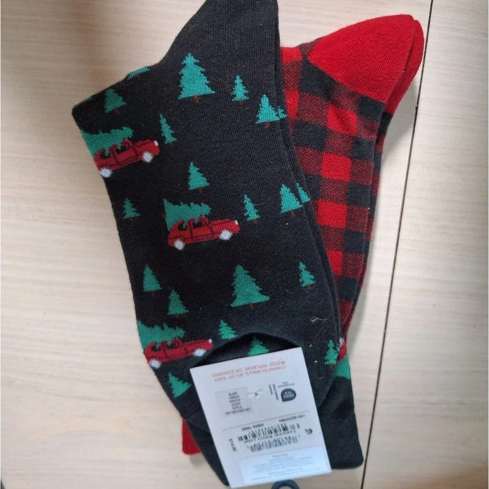 🇺🇲3/$15🇺🇲 Club Room Red and Black Casual Socks Festive Design